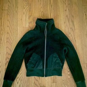Lululemon Athletica Women's cropped bomber jacket - Size 2